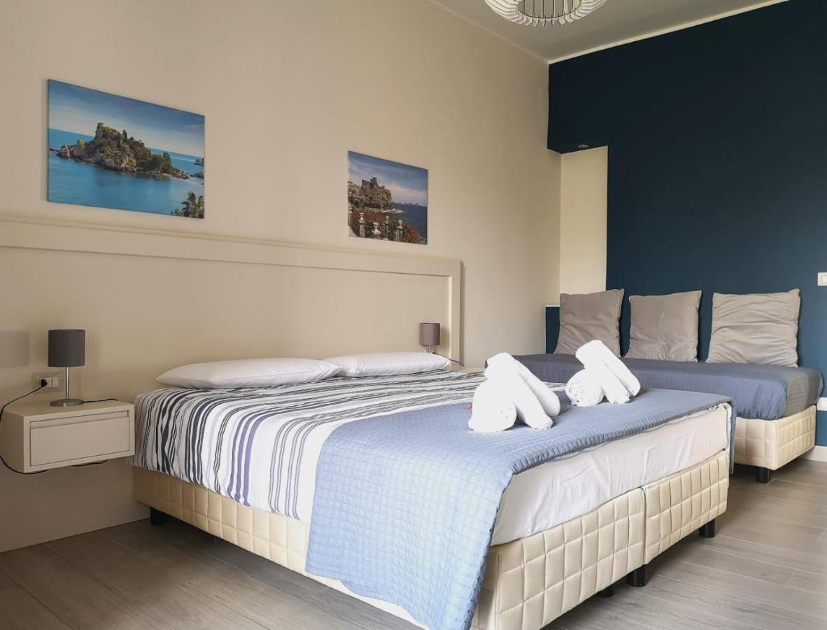 Il Balcone Di Galatea Apartman Acireale Kültér fotó
