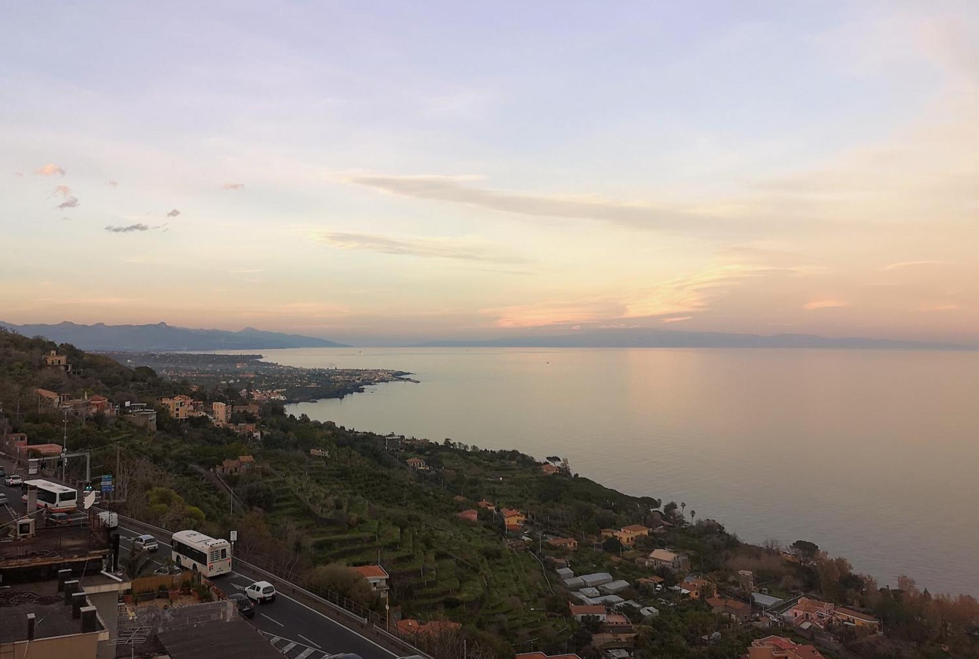 Il Balcone Di Galatea Apartman Acireale Kültér fotó